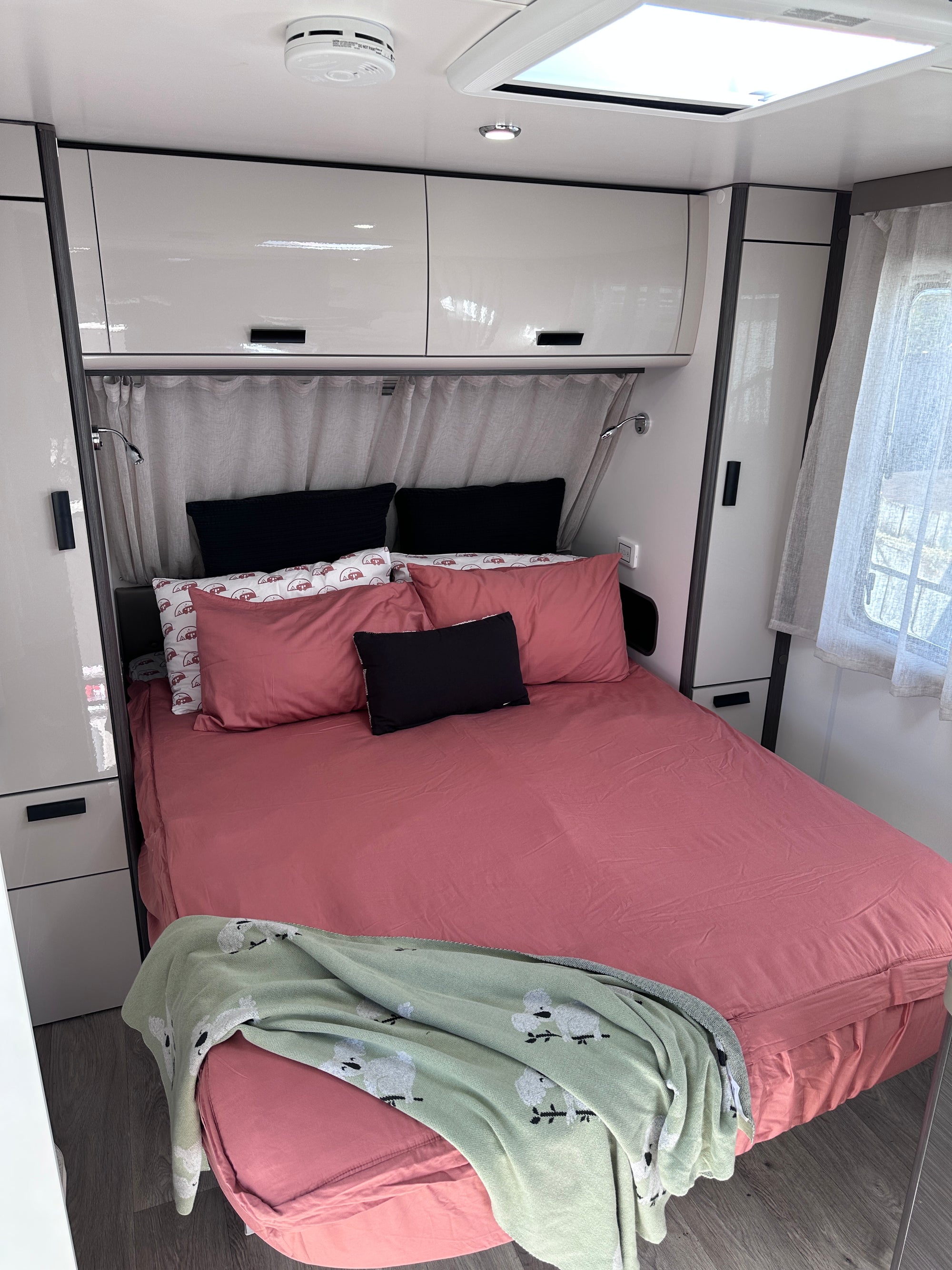 Glaamp Bedding